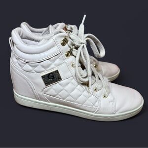 ✨💎 (Unisex) GUESS White Quilted High-Top Silhouette Sneakers 💎✨
